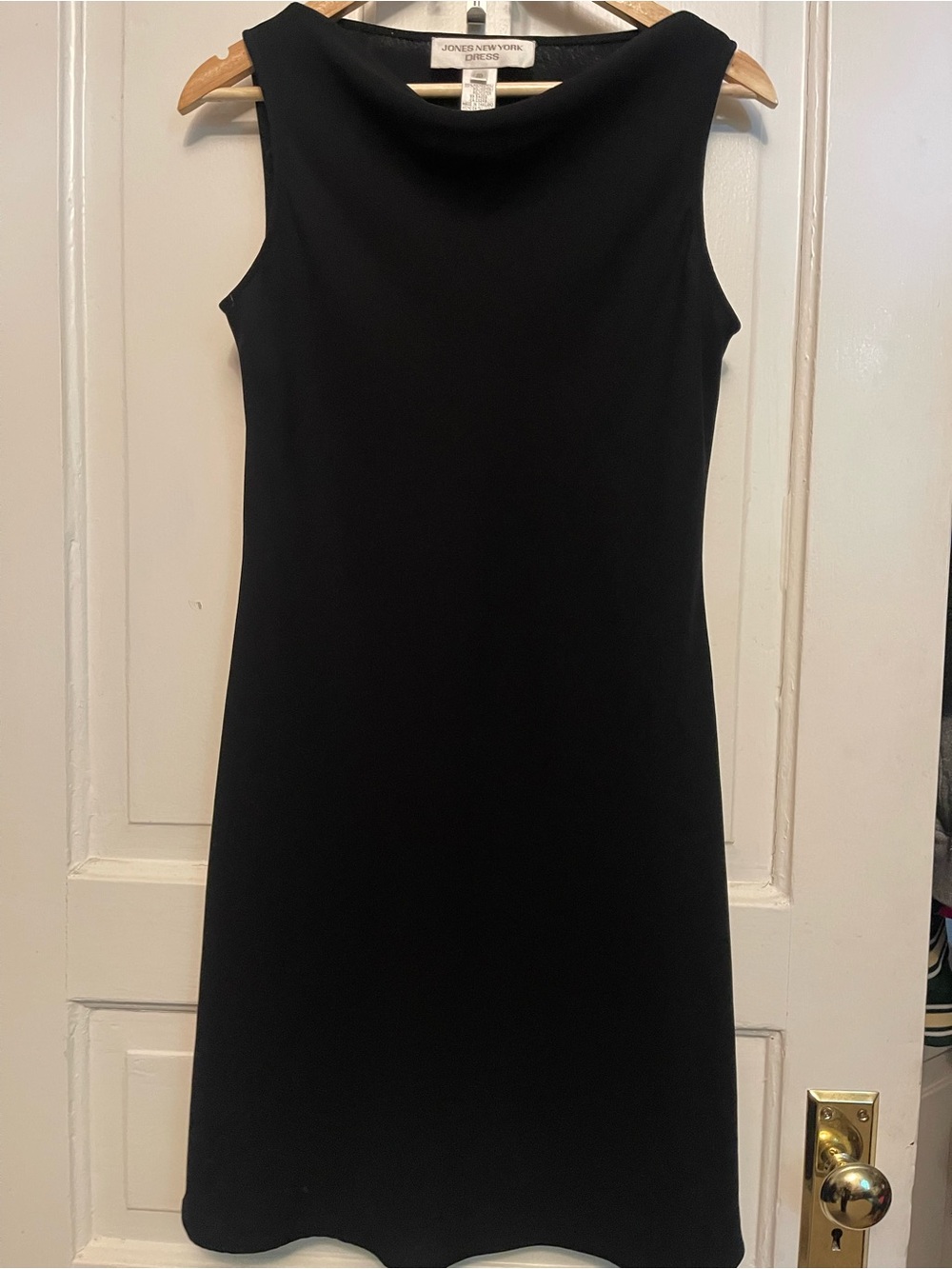 Jones New York Black Sleeveless Boatneck Dress